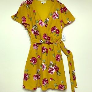 SOLD Gold Floral Belted Short Sleeve Summer Dress Sz L